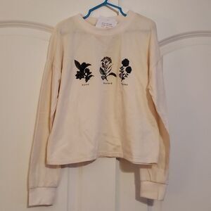 𝅺Love, Fire Stucco Flower Graphic‎ Long Sleeve Top Size Small NWT